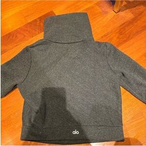 ALO Yoga Gray Women's Sweater